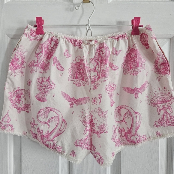 NWOT Katie Kime X Wicked:For Good Graphic Lounge Shorts - Picture 8 of 12